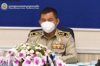 នគរបាលការពារព្រំដែនគោកលេខ ៩១១ បានឃាត់ខ្លួនស្ត្រីជនជាតិថៃចំនូន ( បីនាក់ ) ខណៈព្យាយាមឆ្លងដែនខុសច្បាប់…!!!