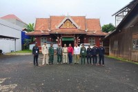 អាជ្ញាធរចុះរៀបចំសណ្តាប់ធ្នាប់ និងធ្វើអនាម័យជុំវិញផ្សារបានលុង ឱ្យមានរបៀបរៀបរយ ក្នុងសង្កាត់ ឡាបានសៀក